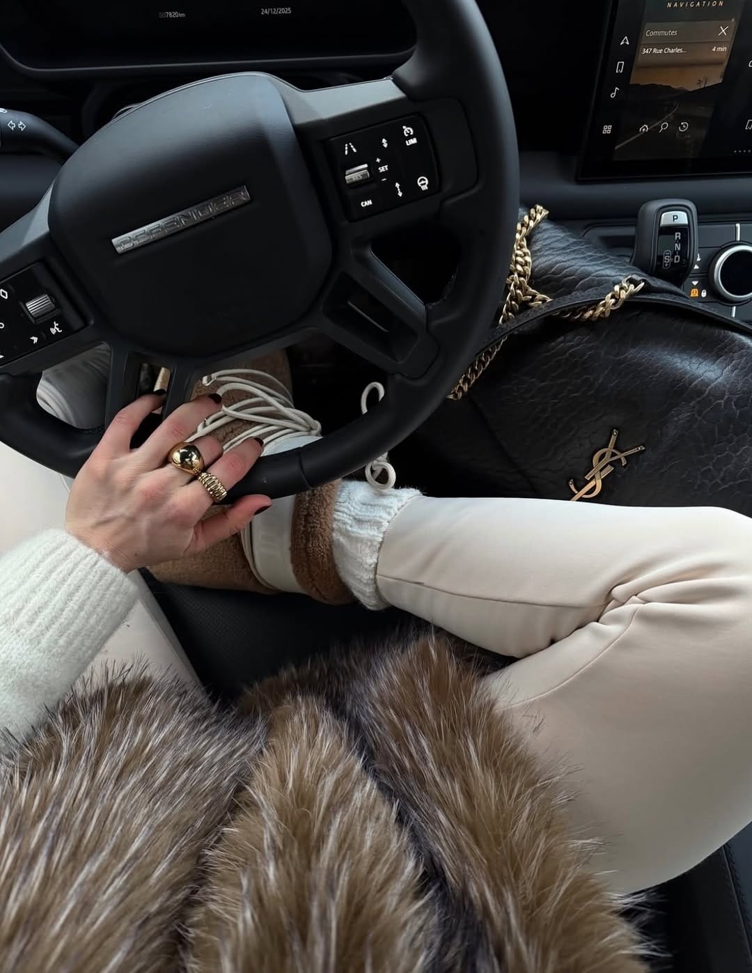 Post 1 by Fashion Hunter Personal shopper & Stylist on Instagram (image)