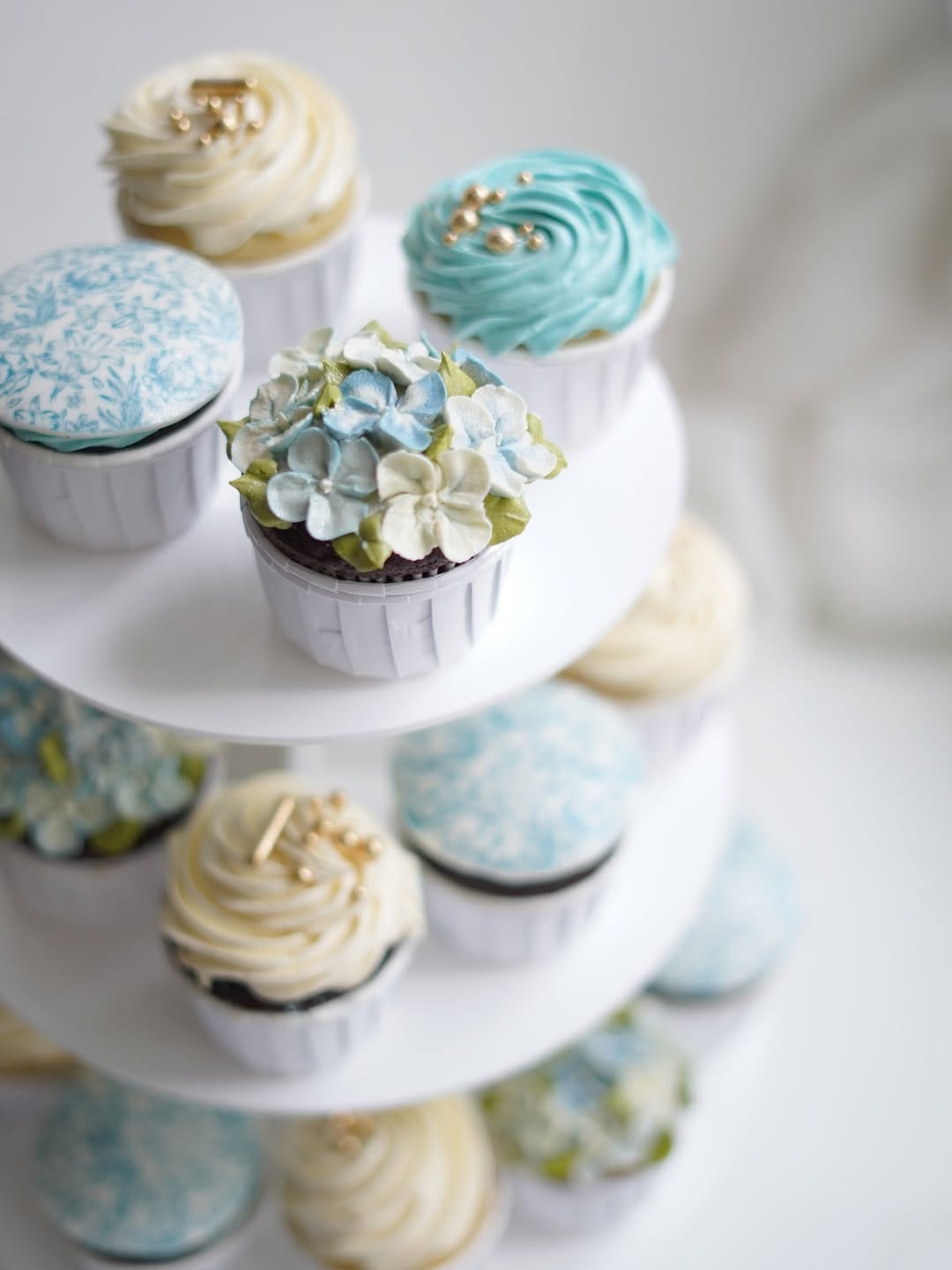 Post 7 by Bake & Cake on Instagram (carousel)