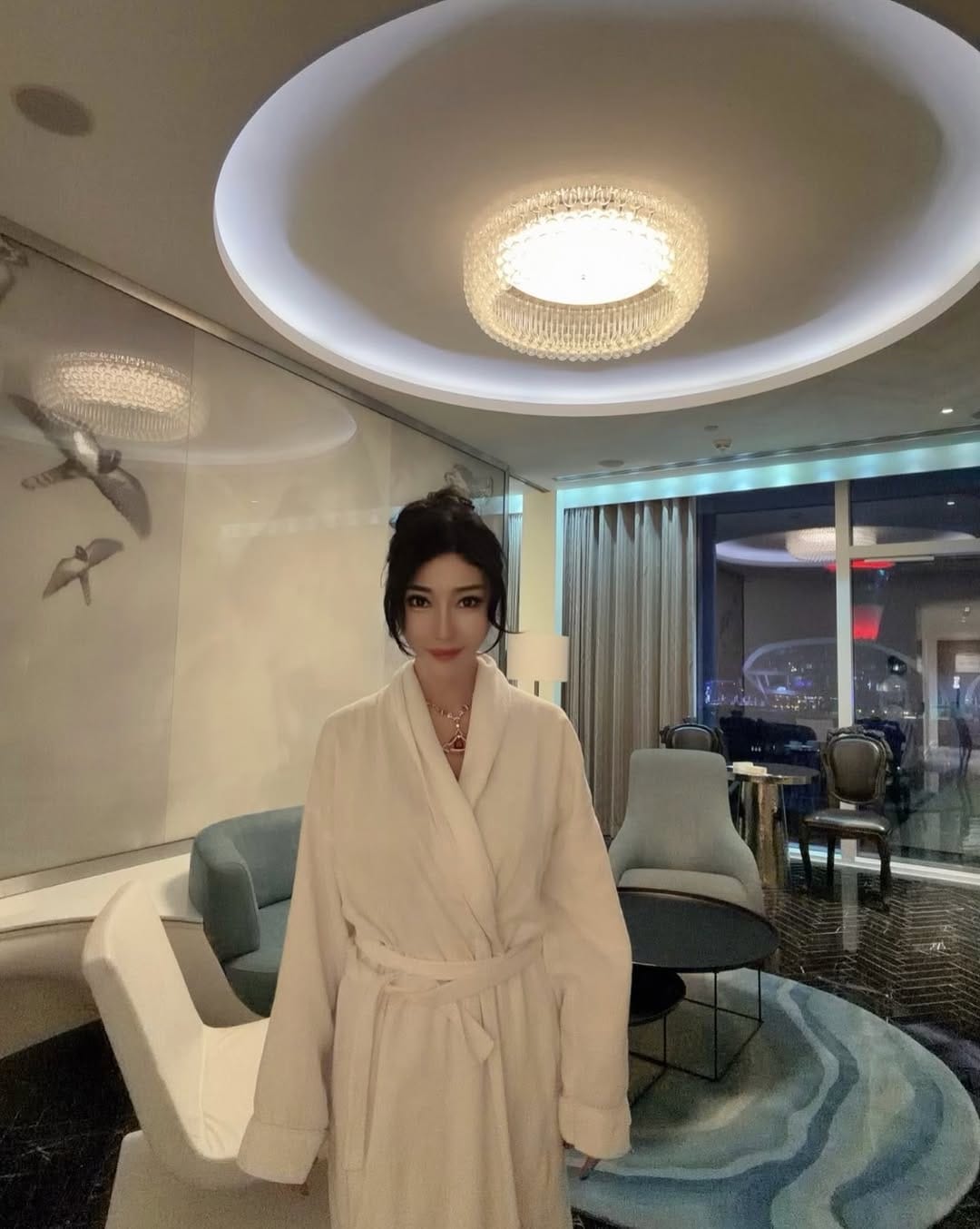 Post 3 by 米倉 由華 on Instagram (carousel)
