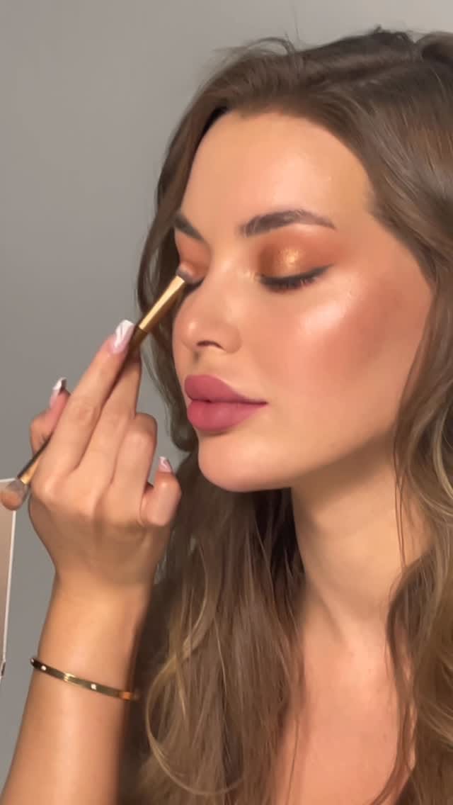 Post 2 by Dubai Makeup Artist on Instagram (video)