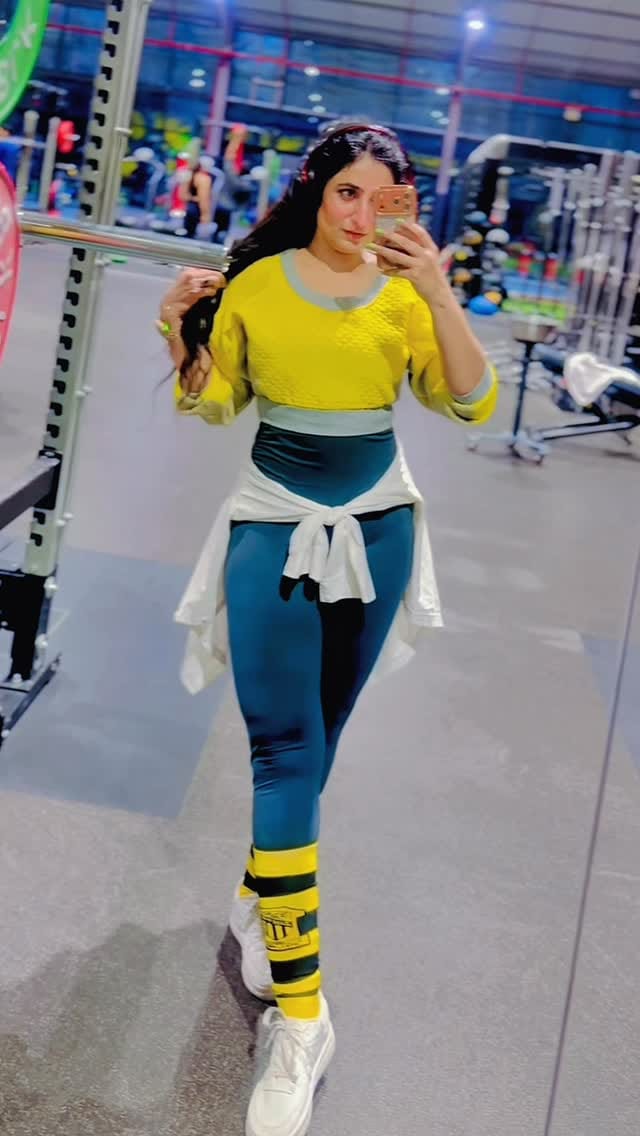 Post 3 by Shumaila Abidi 🧜🏻‍♀️ on Instagram (video)