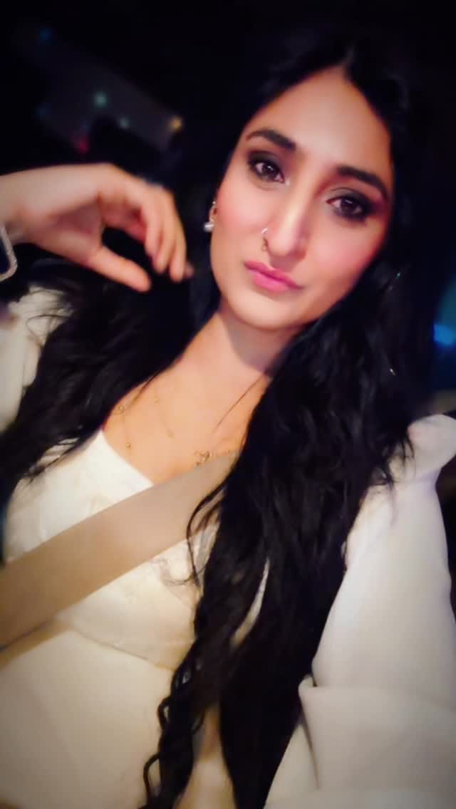 Post 4 by Shumaila Abidi 🧜🏻‍♀️ on Instagram (video)