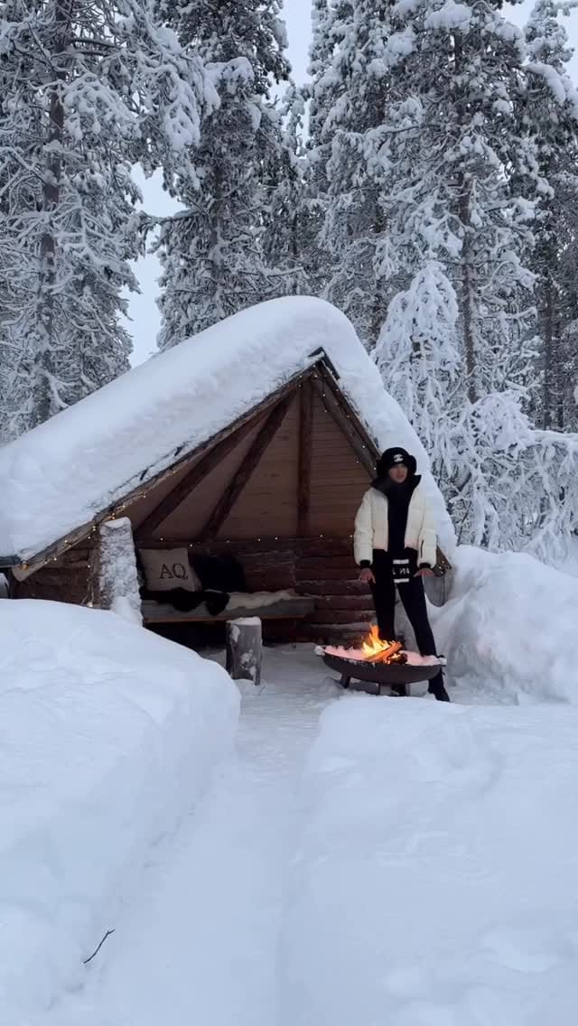 Post 1 by Hind Boumchamar on Instagram (video)