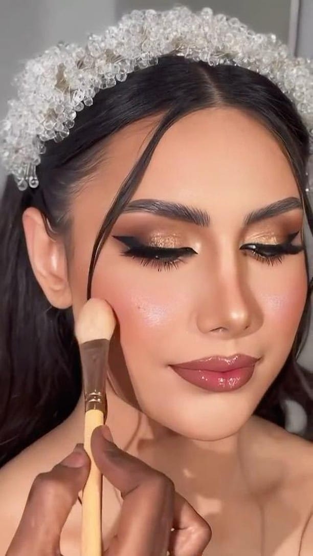 Post 10 by farah modell 🇦🇪 on Instagram (video)