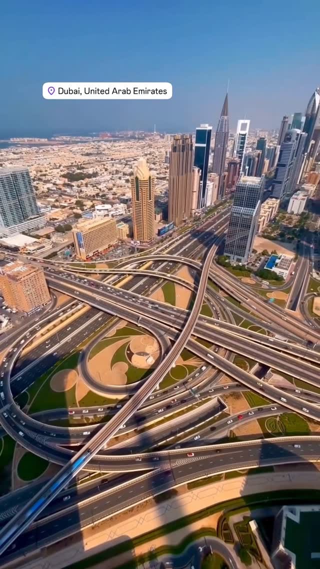 Post 10 by Roaming Kite on Instagram (video)