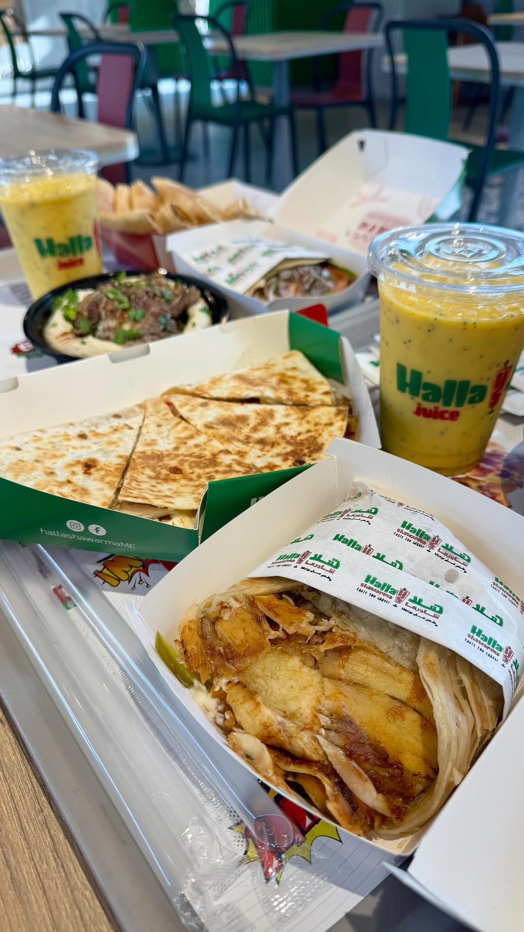 Post 3 by Dubai Food DUBAIBLOGGER on Instagram (video)