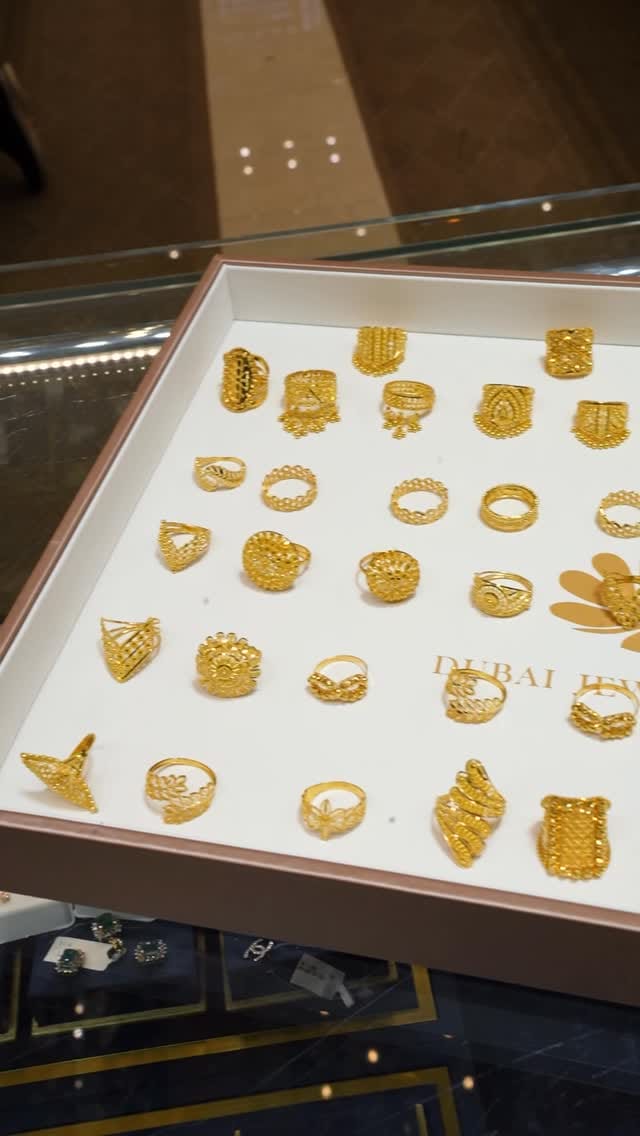 Post 5 by Dubai Jewellers on Instagram (video)
