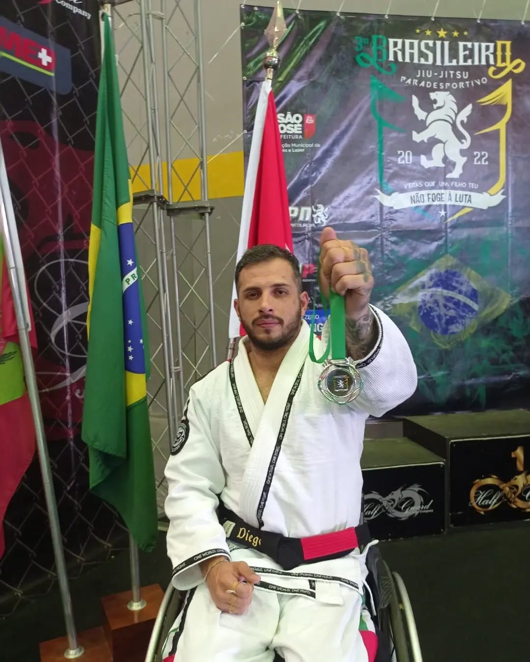 Post 9 by Diego Silva jiu-jitsu on Instagram (carousel)