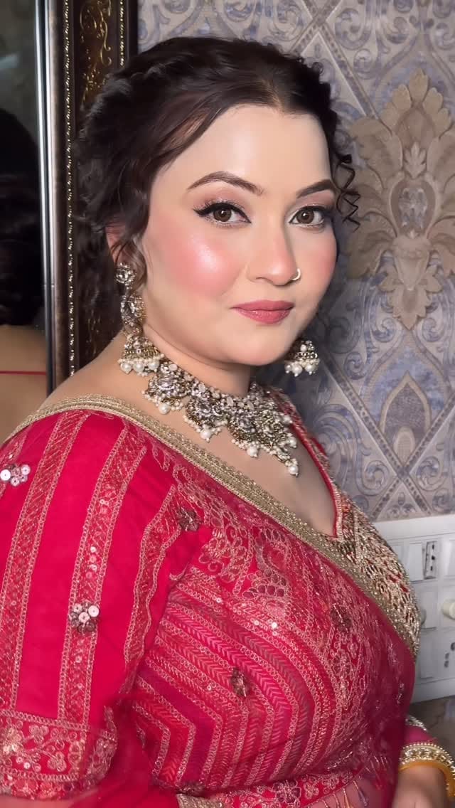 Post 9 by Ritu Thakur Mua on Instagram (video)