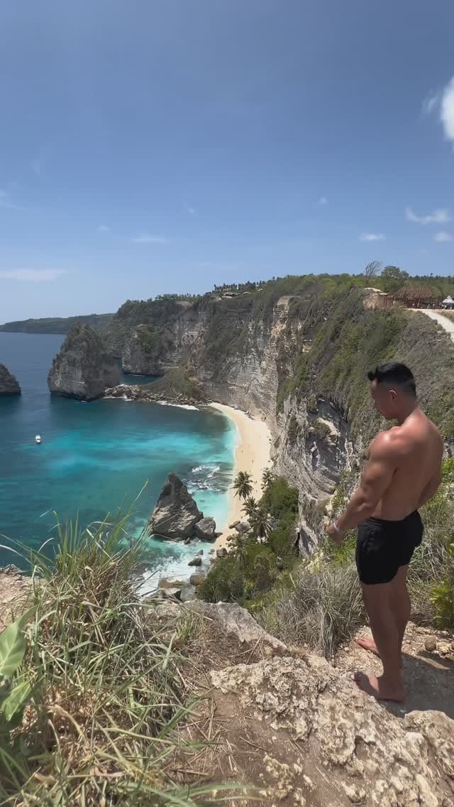 Post 7 by Frank Somdee on Instagram (video)