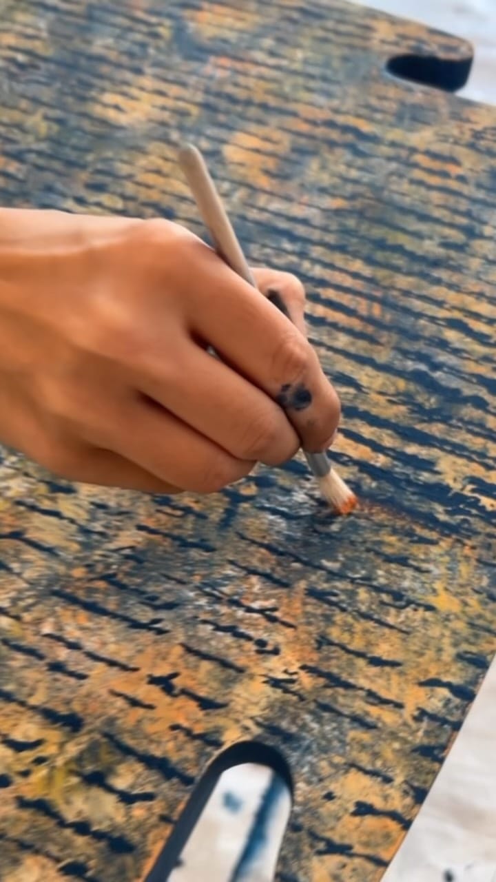 Post 7 by The Flip Brush on Instagram (video)