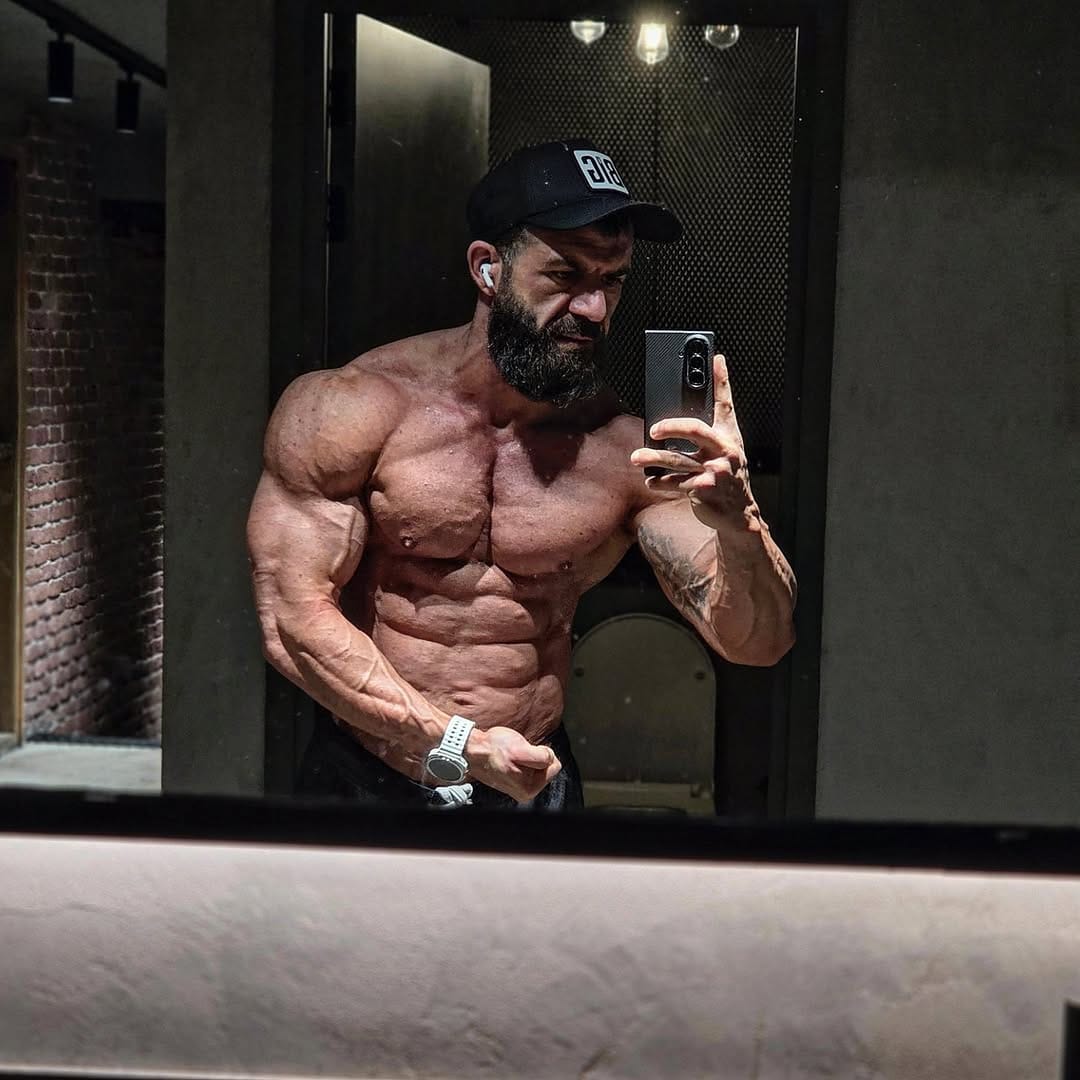 Post 5 by Personal Trainer - Abu Dhabi on Instagram (carousel)