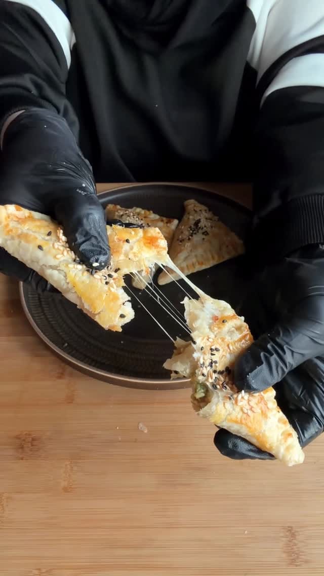 Post 3 by Esraa Waly | Food & Lifestyle 🇦🇪 on Instagram (video)