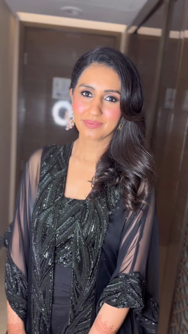 Post 4 by Kausar Latif | Makeoverbykausar on Instagram (video)
