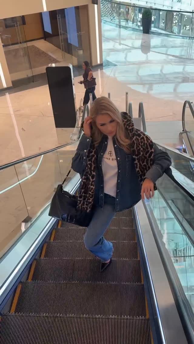 Post 1 by American Rag Cie | Middle East on Instagram (video)
