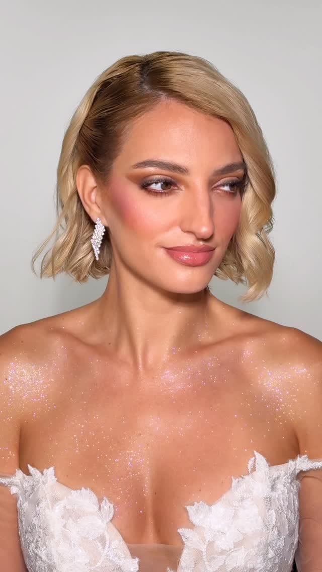 Post 1 by Dubai Makeup Artist 🇦🇪 ميكب ارتست دبي on Instagram (video)