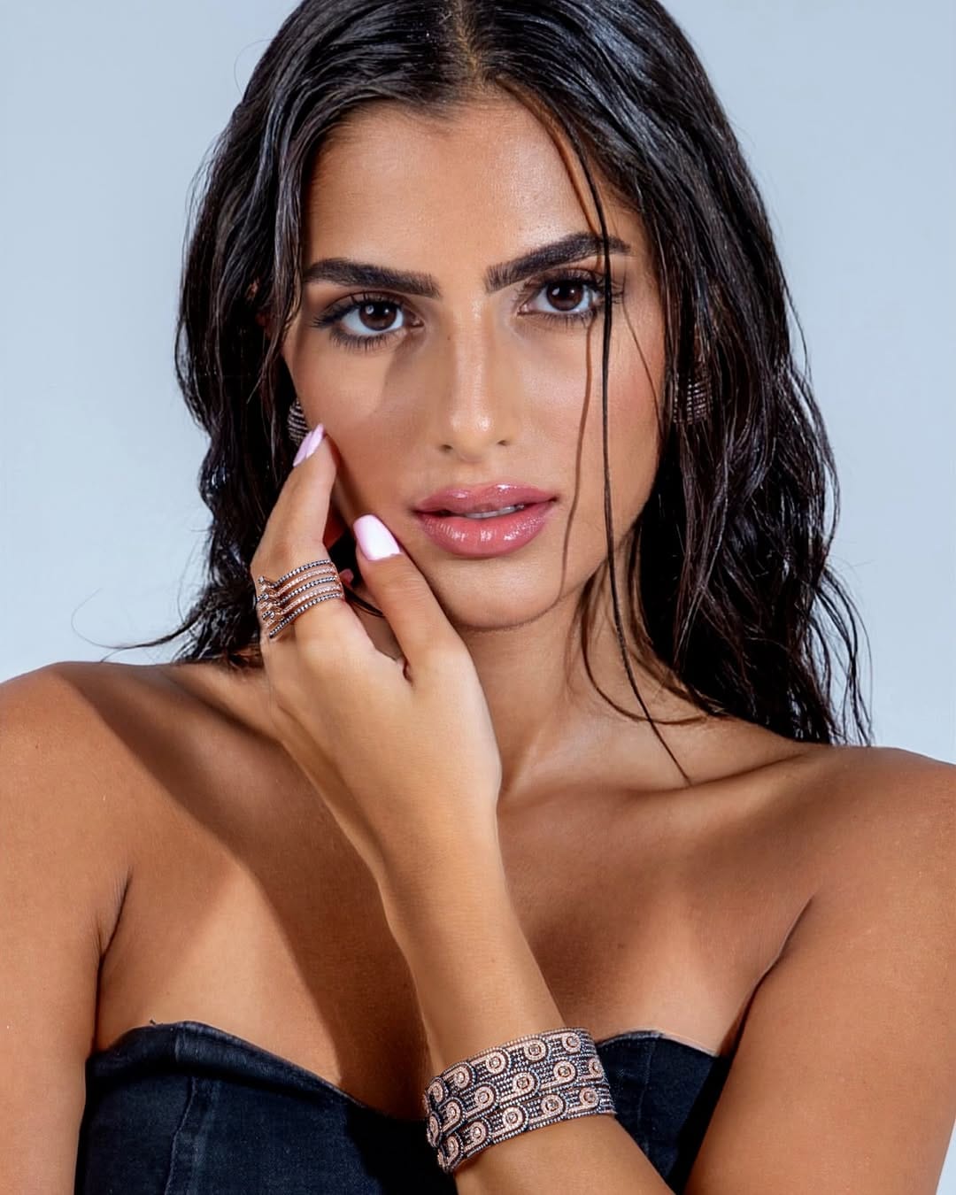 Post 6 by MAKEUP ARTIST - Dubai on Instagram (image)
