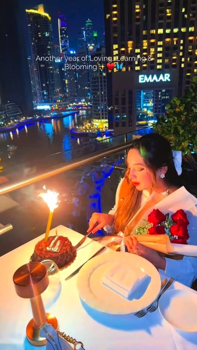 Post 4 by 𝗥𝗮𝗯𝗶𝘆𝗮| DXB 𝙇𝙞𝙛𝙚𝙨𝙩𝙮𝙡𝙚 𝙄𝙣𝙛𝙡𝙪𝙚𝙣𝙘𝙚𝙧 + UGC💕 on Instagram (video)