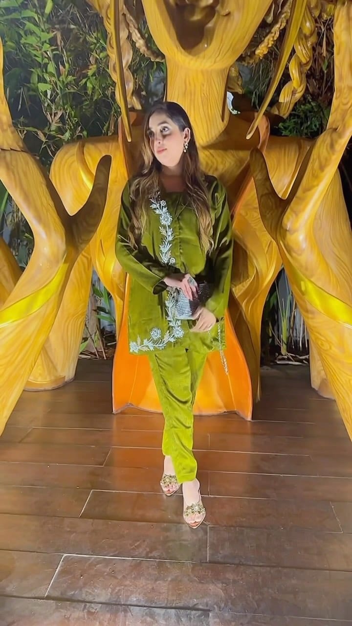 Post 9 by 𝗥𝗮𝗯𝗶𝘆𝗮| DXB 𝙇𝙞𝙛𝙚𝙨𝙩𝙮𝙡𝙚 𝙄𝙣𝙛𝙡𝙪𝙚𝙣𝙘𝙚𝙧 + UGC💕 on Instagram (video)