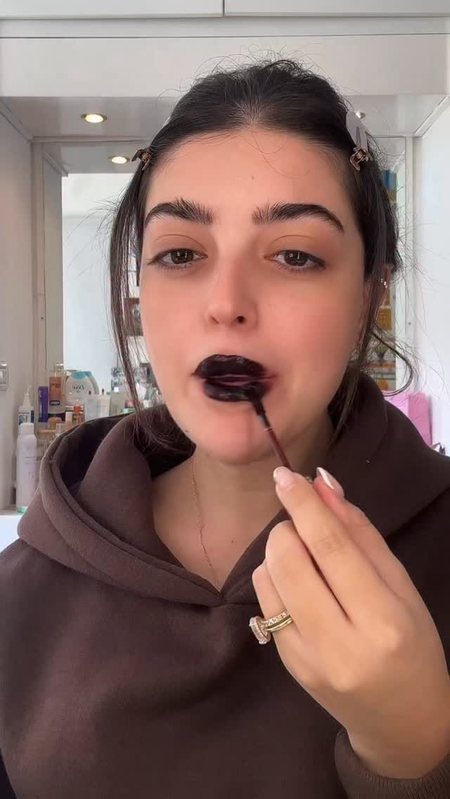 Post 4 by Sarah Al Hafi on Instagram (video)