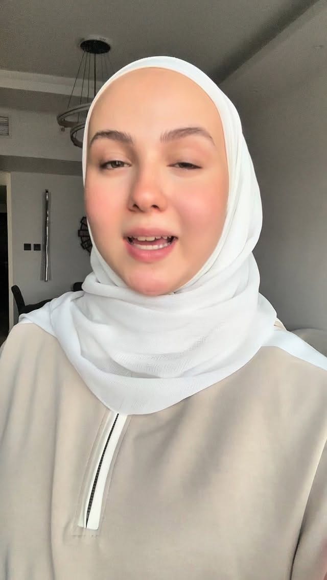 Post 7 by 🐻  🎀  𝐿𝒶𝓃𝒶 𝒽𝒶𝓃𝒾𝒻𝑒𝒽  🎀  🐻 on Instagram (video)
