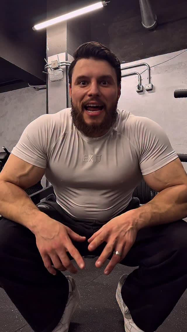 Post 9 by Hisham Khaled on Instagram (video)