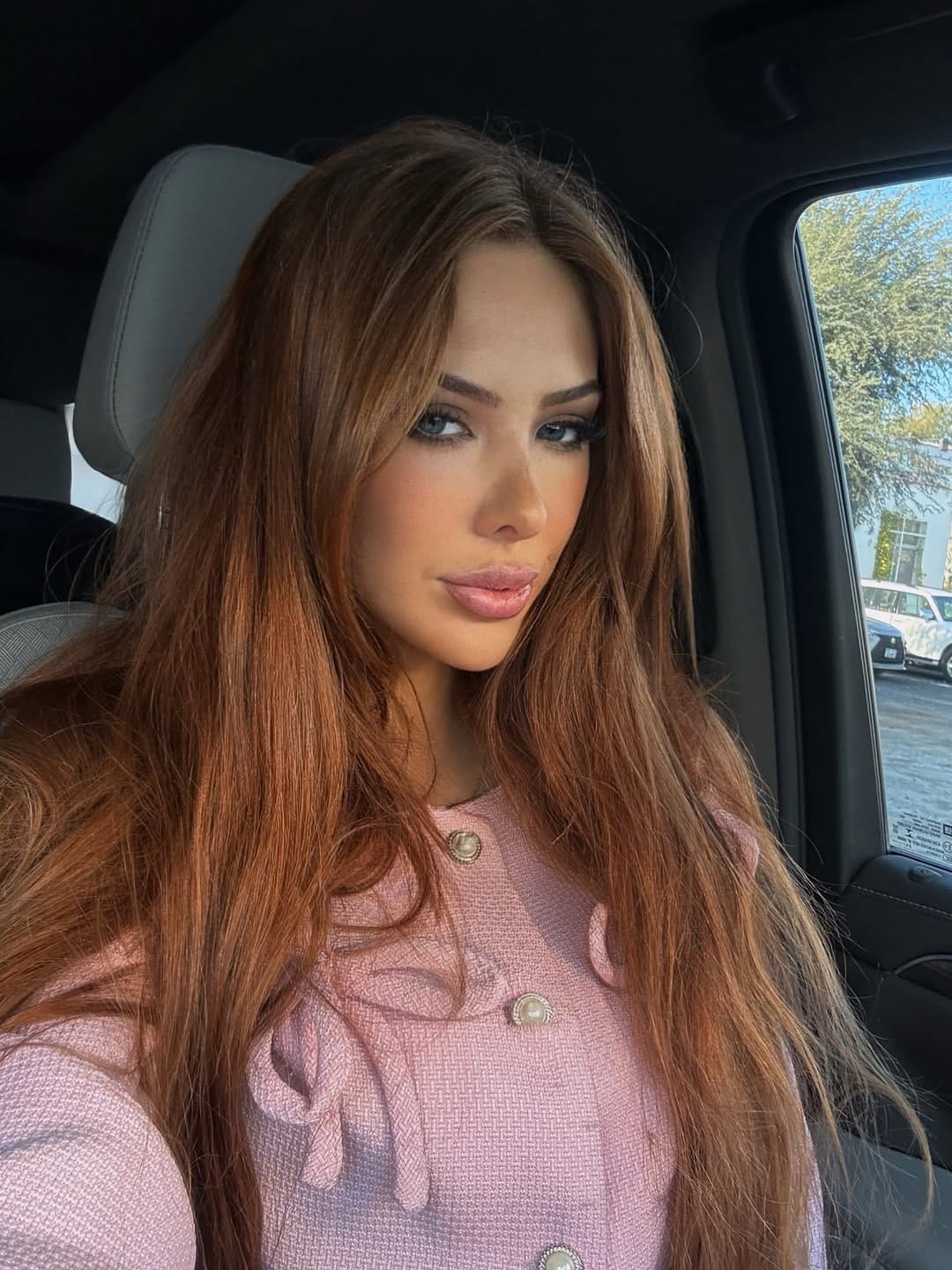 Post 1 by Nicole Joline on Instagram (image)