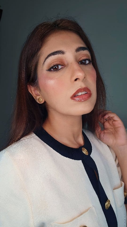Post 9 by Mina Salman on Instagram (video)