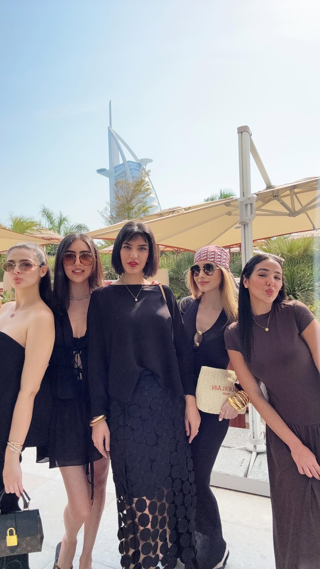 Post 8 by Zara Nikmanesh on Instagram (video)