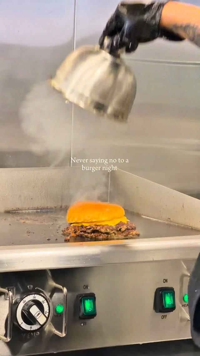Post 1 by @mydxbelly on Instagram (video)