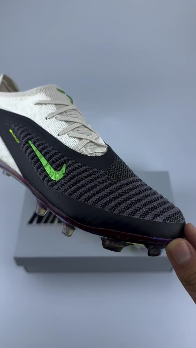 Post 1 by football boots.uae on Instagram (video)