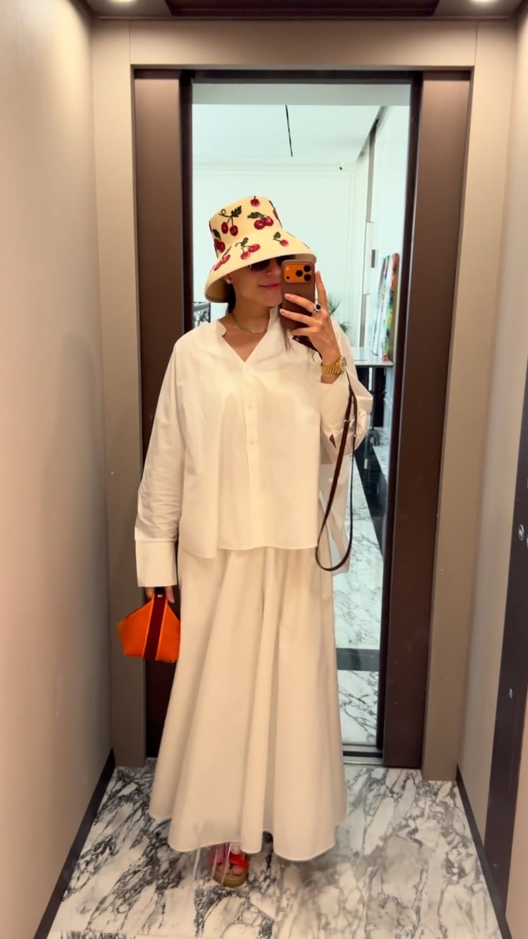 Post 5 by Diana Chipar on Instagram (video)