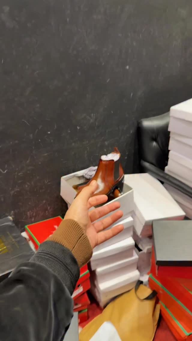 Post 4 by Shoe Republic™️ on Instagram (video)
