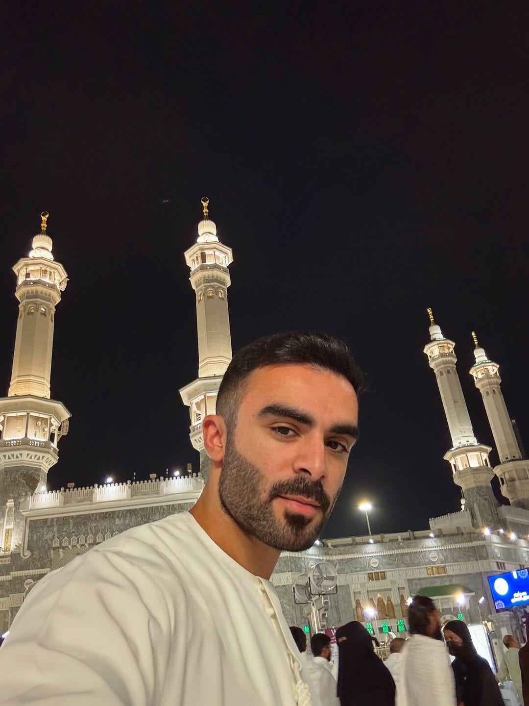 Post 6 by Mohammad Ali Singel on Instagram (carousel)