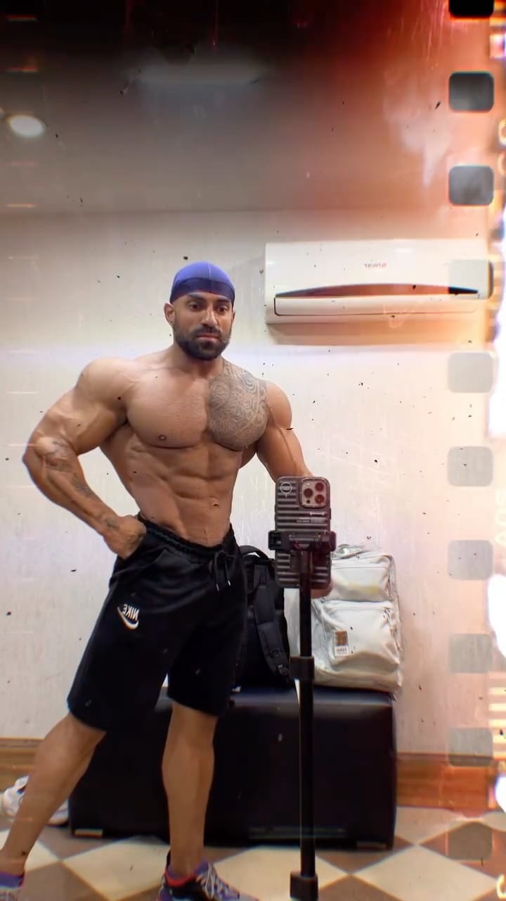Post 7 by ↩طاها الیکائی ↪ on Instagram (video)