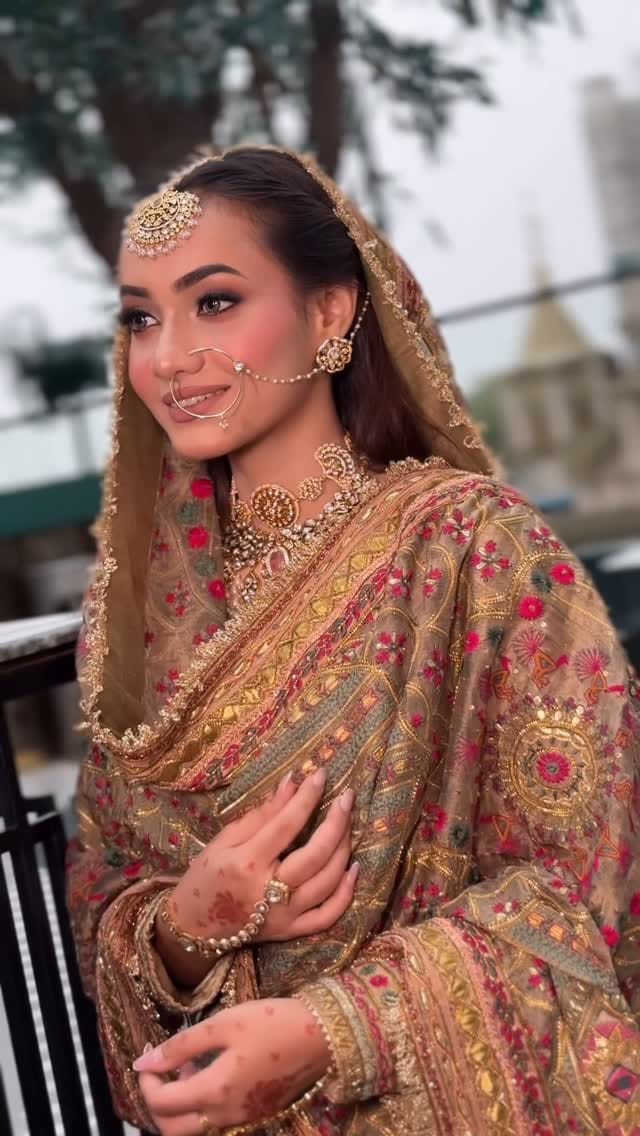 Post 9 by Aish & Shreya Makeovers | Bridal Makeup Artist on Instagram (video)
