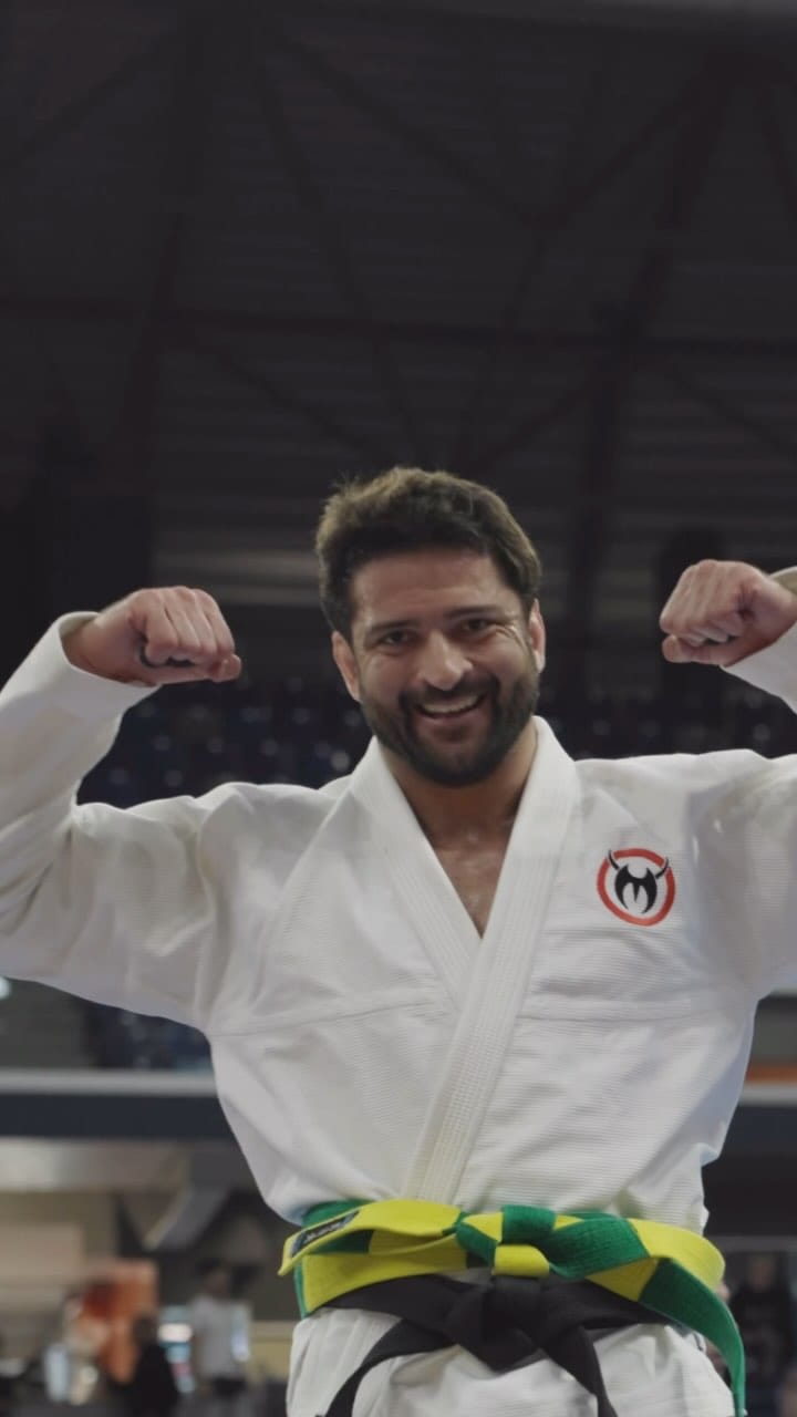 Post 8 by Guilherme Bacha on Instagram (video)