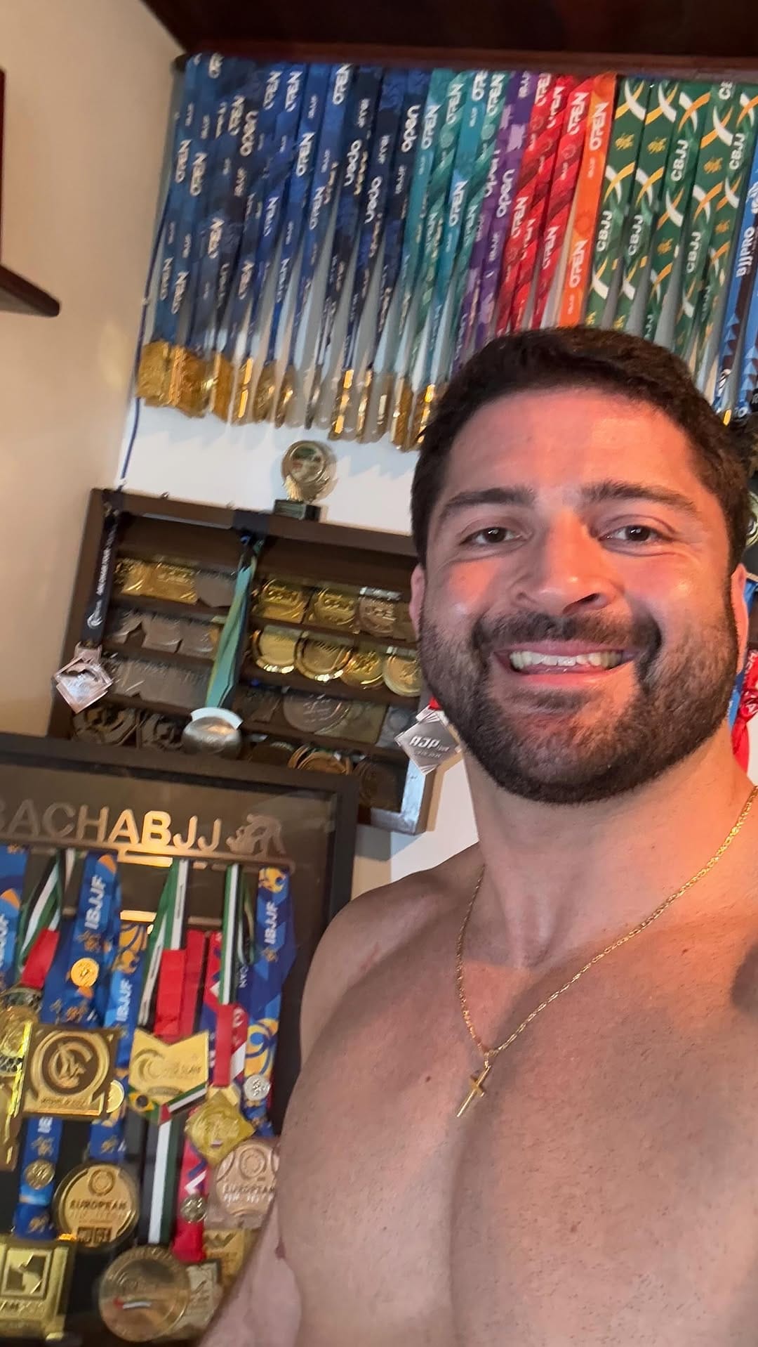 Post 9 by Guilherme Bacha on Instagram (video)