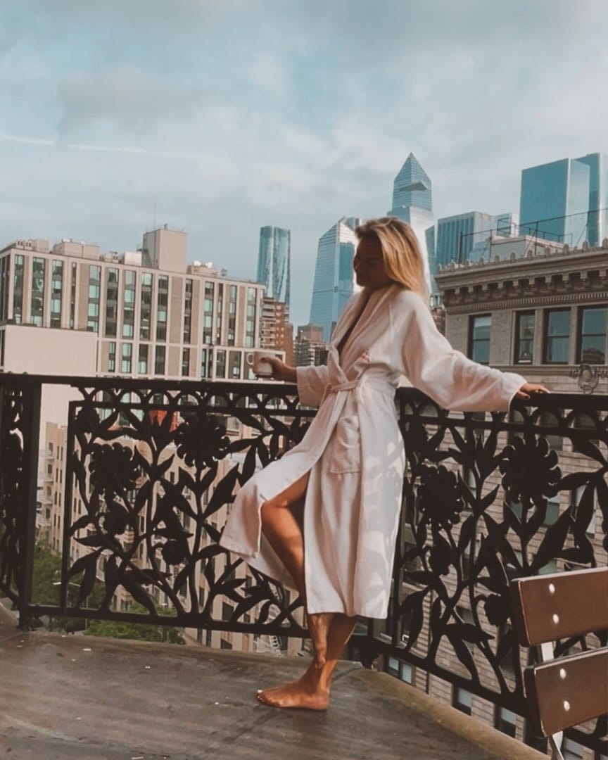 Post 2 by ʏᴀɴᴀ ʙᴜᴄʜᴋᴏ on Instagram (carousel)