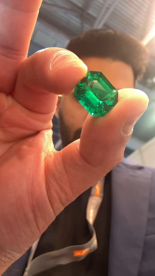 Post 9 by Jery Emeralds on Instagram (video)