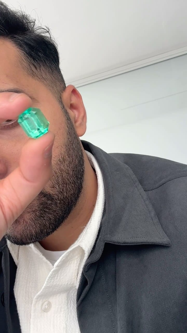 Post 10 by Jery Emeralds on Instagram (video)