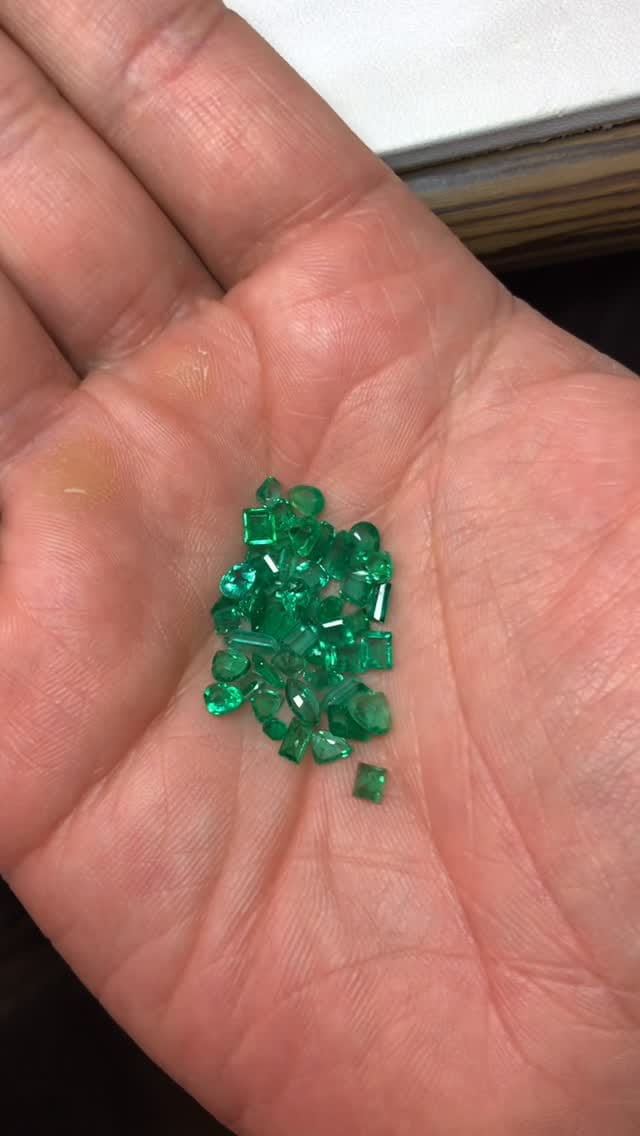 Post 6 by Jery Emeralds on Instagram (video)