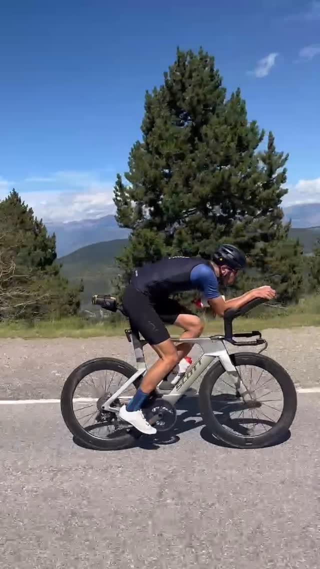 Post 8 by Filipe Azevedo on Instagram (video)