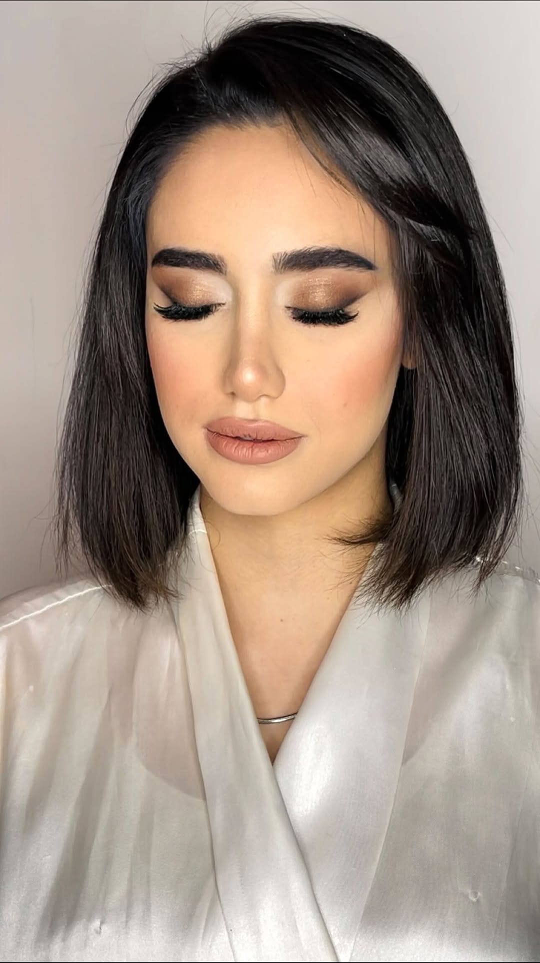 Post 3 by Dubai Bridal Makeup Artist | مهرنوش منفرد on Instagram (video)