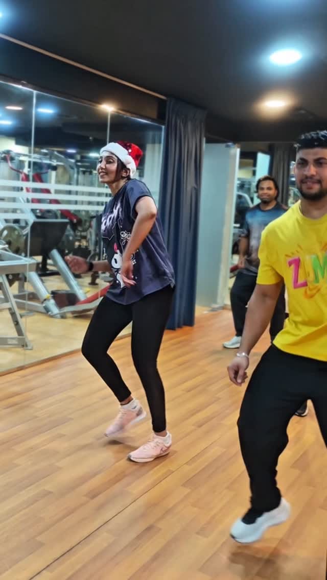 Post 6 by MIDHUN /TM FITNESS11  on Instagram (video)