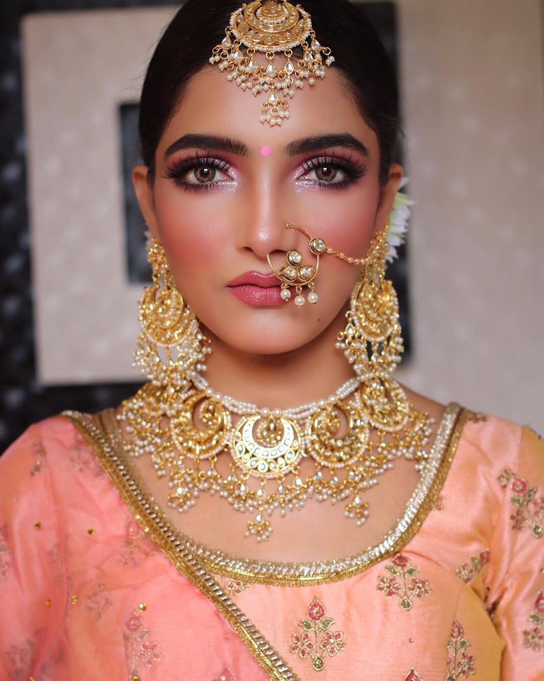 Post 8 by Dubai Bridal Makeupartist and hairstylist | Anu on Instagram (carousel)