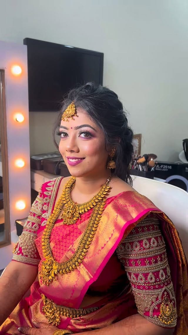 Post 7 by Dubai Bridal Makeupartist and hairstylist | Anu on Instagram (video)