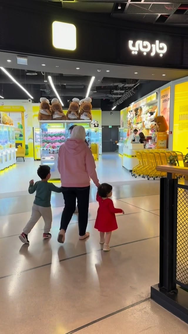Post 2 by ɴᴏᴜʀ ʜᴀʟʙᴏᴜɴɪ-نور حلبوني on Instagram (video)