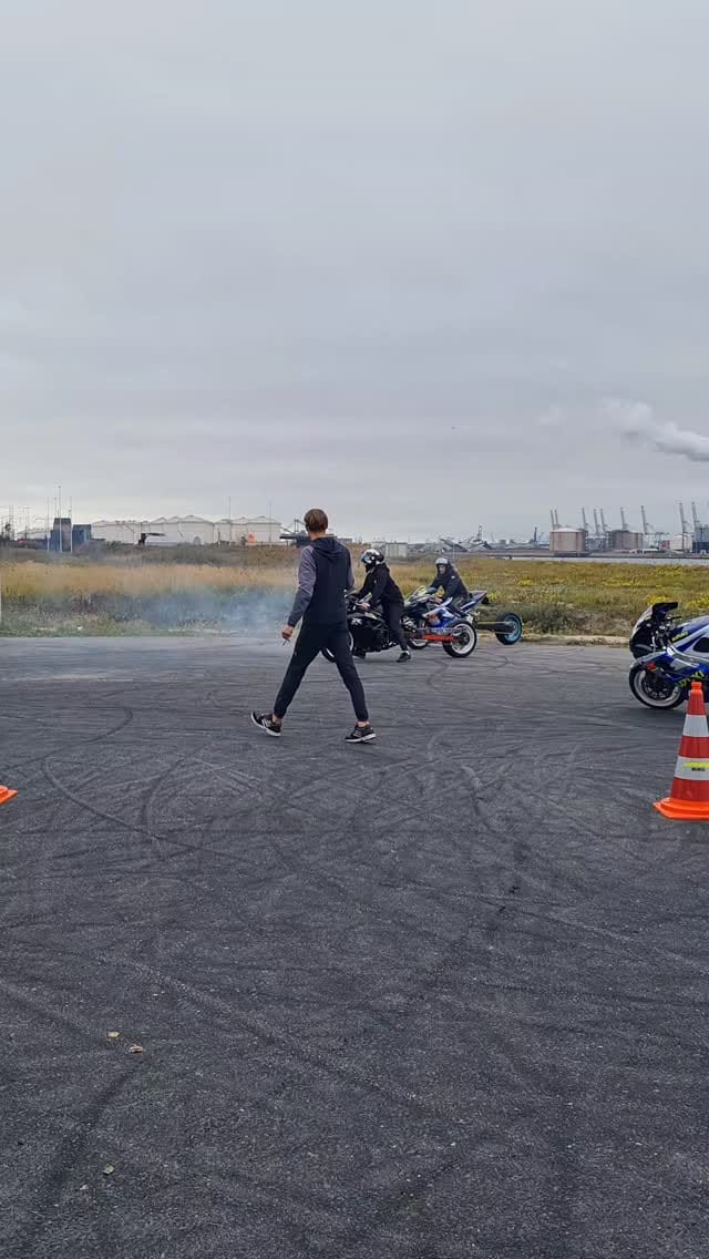 Post 4 by CSBFever LifeStyle on Instagram (video)