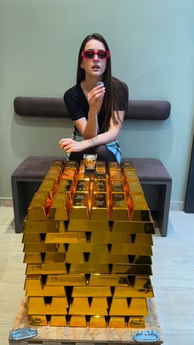 Post 8 by Teddy Bear Gift Shop® on Instagram (video)